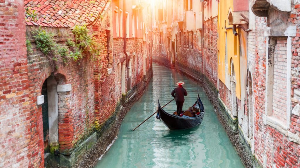 Buying cocaine in Venice. getting coke in venice
